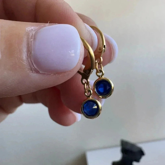 Vintage Gold Tone Drop Earrings with Blue Crystal - Picture 7 of 7